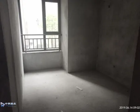 远达南湖领御3室2厅2卫朝南毛坯