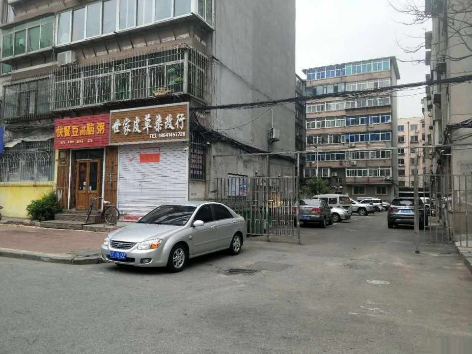 红房小区,HF红房小学300米，住宅改的门市1