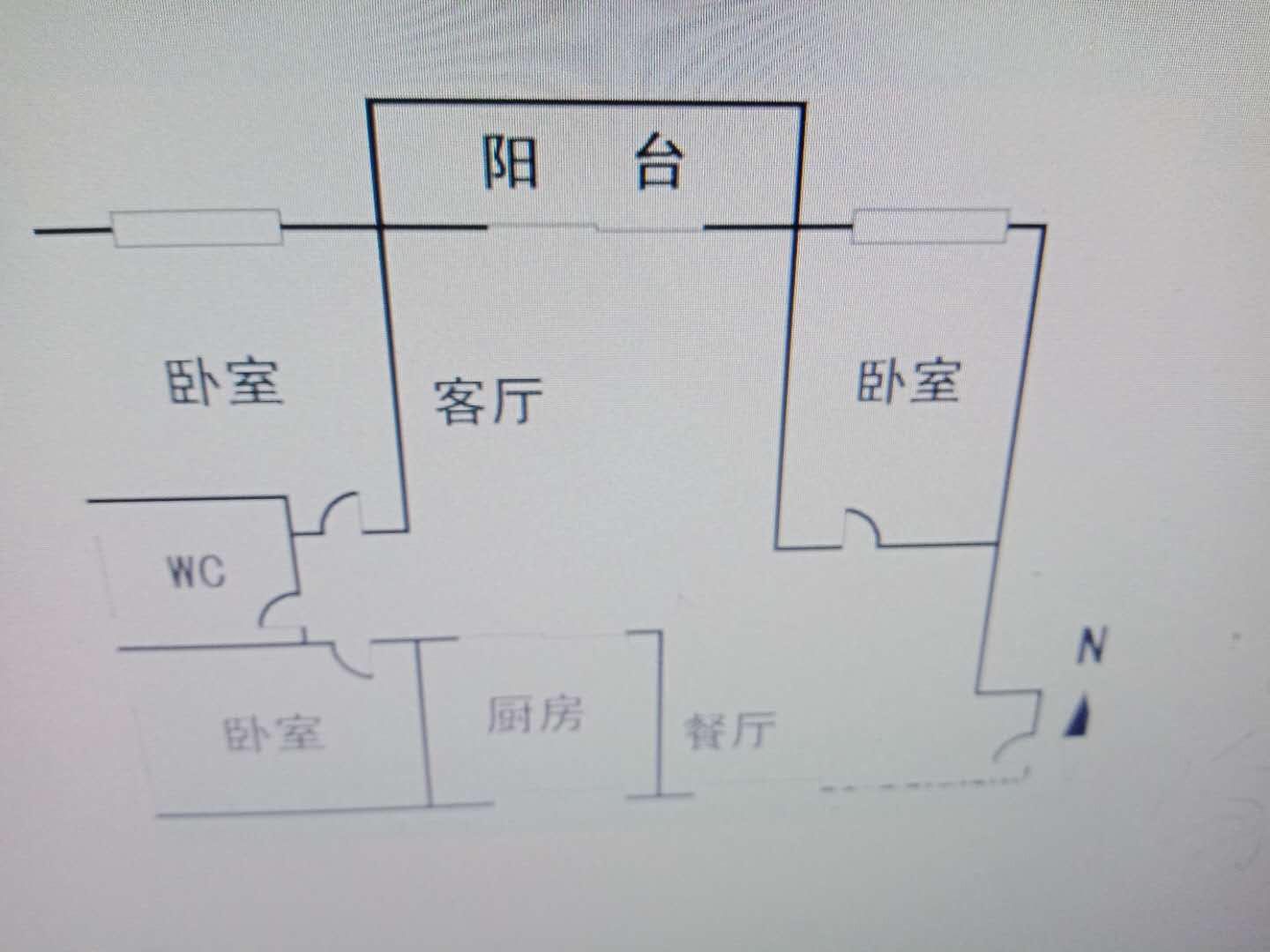 国安局家属房,南京路国土局家属房清爽装修四房急售，物管停车免费，看房方便。10