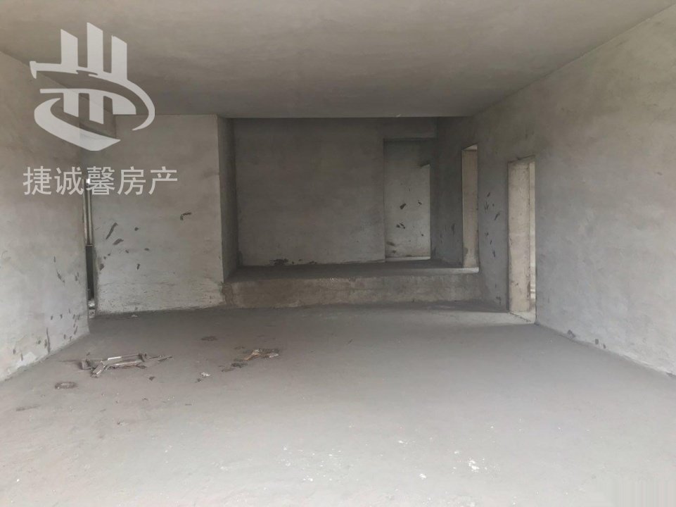 凤池苑旁边湖景广场四室两厅两卫房经典毛坯-湖景广场二手房价