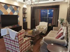 鹤城区|鸿涛翡翠湾4室3厅2卫出售