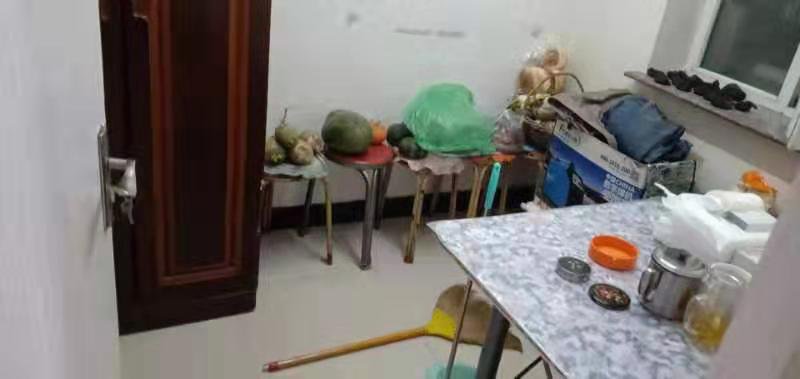 和谐小区二楼52平8500包大暖物业-和谐小区二手房价