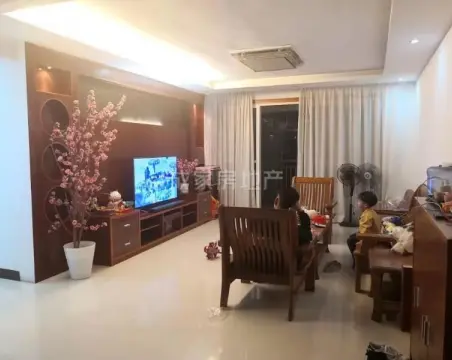 港南一号3室2厅2卫朝南精装