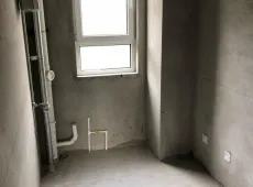 新城区|滨江壹号1室1厅1卫出售