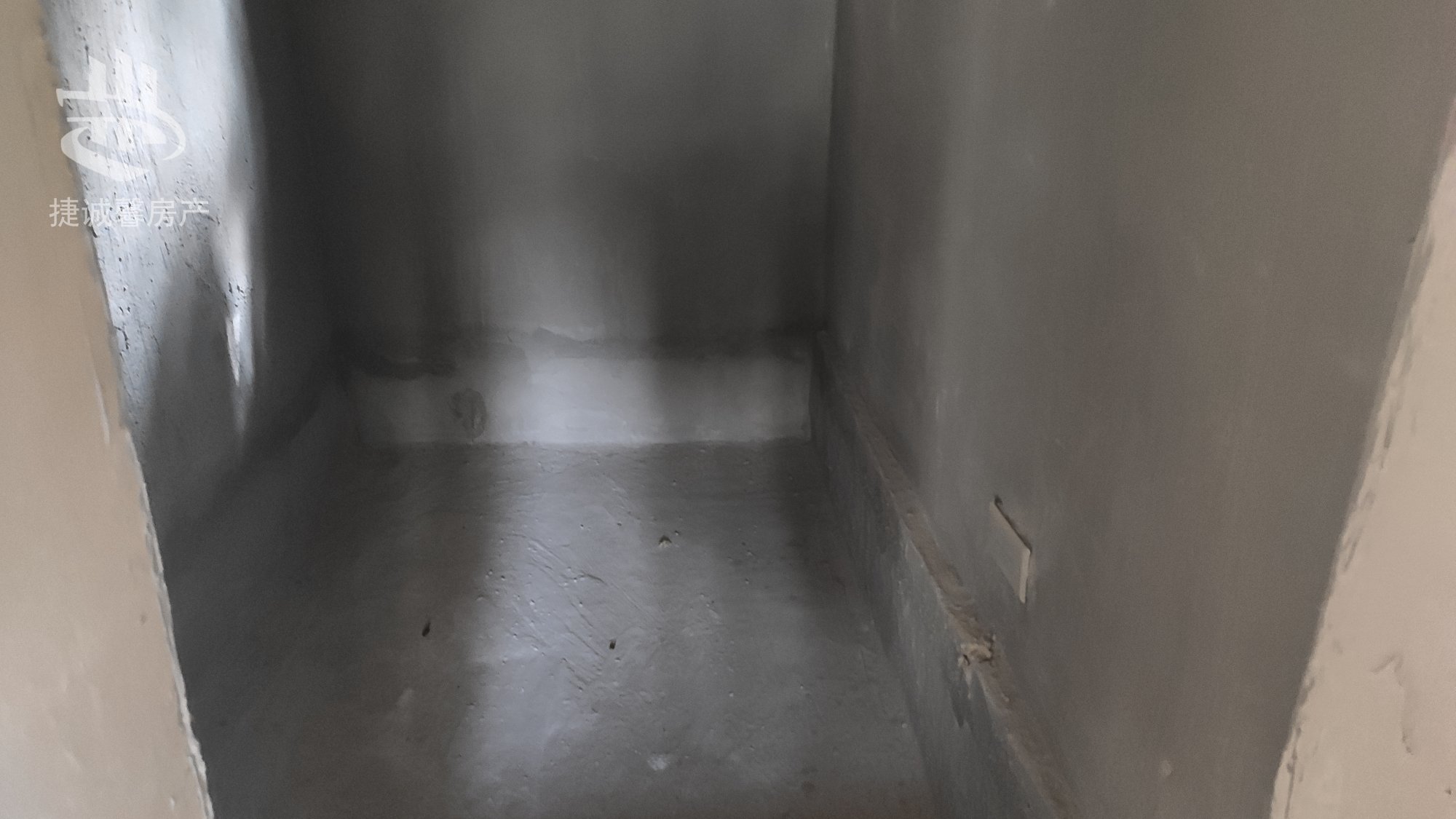 钟山区红桥新区毛坯4室2厅2卫二手房出售4