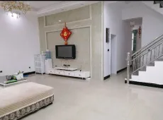 临澧县|安福卫生院家属院4室2厅2卫出售