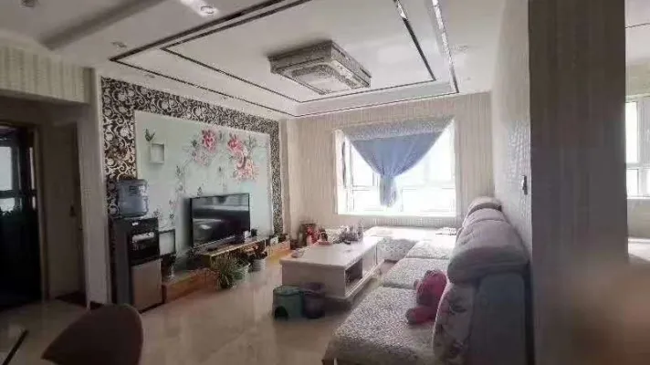 西域乐都，110平米，三室两厅精装修