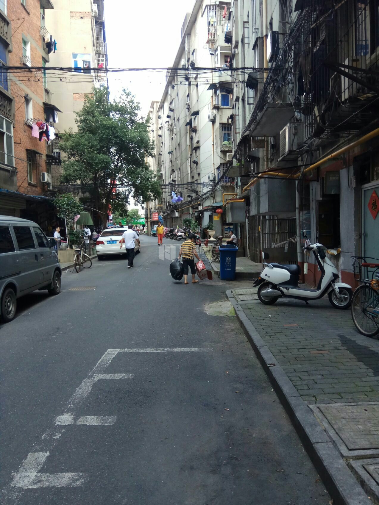 大士院三区西区,大士院三区西区，大型社区，阳光充足，普通，居家7