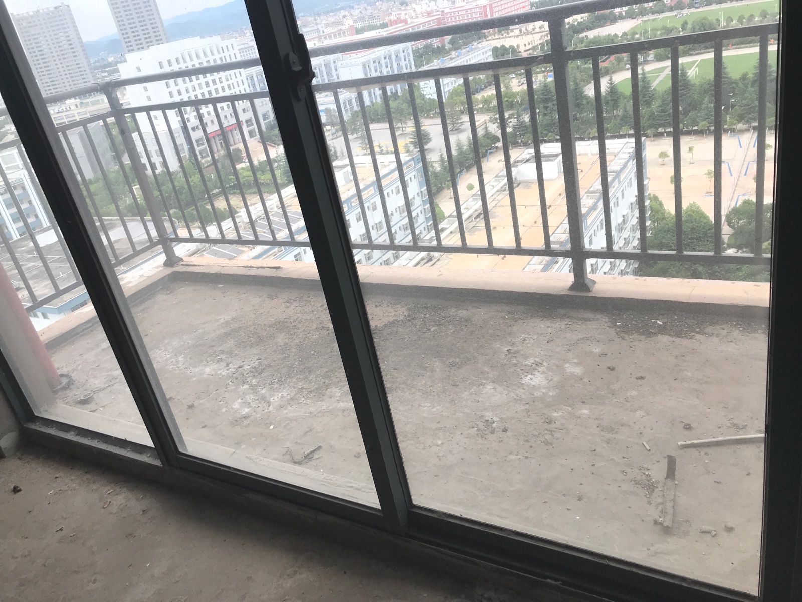 麒麟区北片区毛坯3室2厅2卫二手房出售6