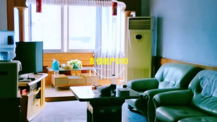 2883二轻局楼上三房一卫带家具电器出租，水电气三通
