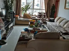 建华小区精装修3室2厅1厨2卫跳楼价。