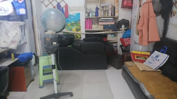 新东门毛住居幼儿园对面带门面出售