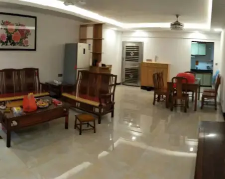 春州雅苑3室2厅2卫朝西北普通