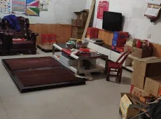 临澧县|丁玲广场4室2厅2卫出售