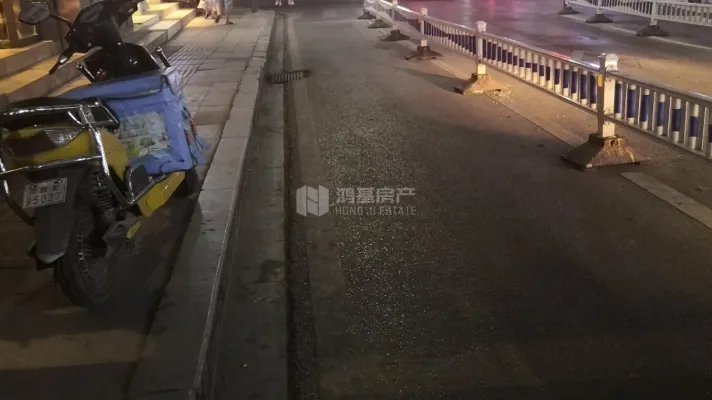 渊明北路周边配套完善，精装 有钥匙带您看