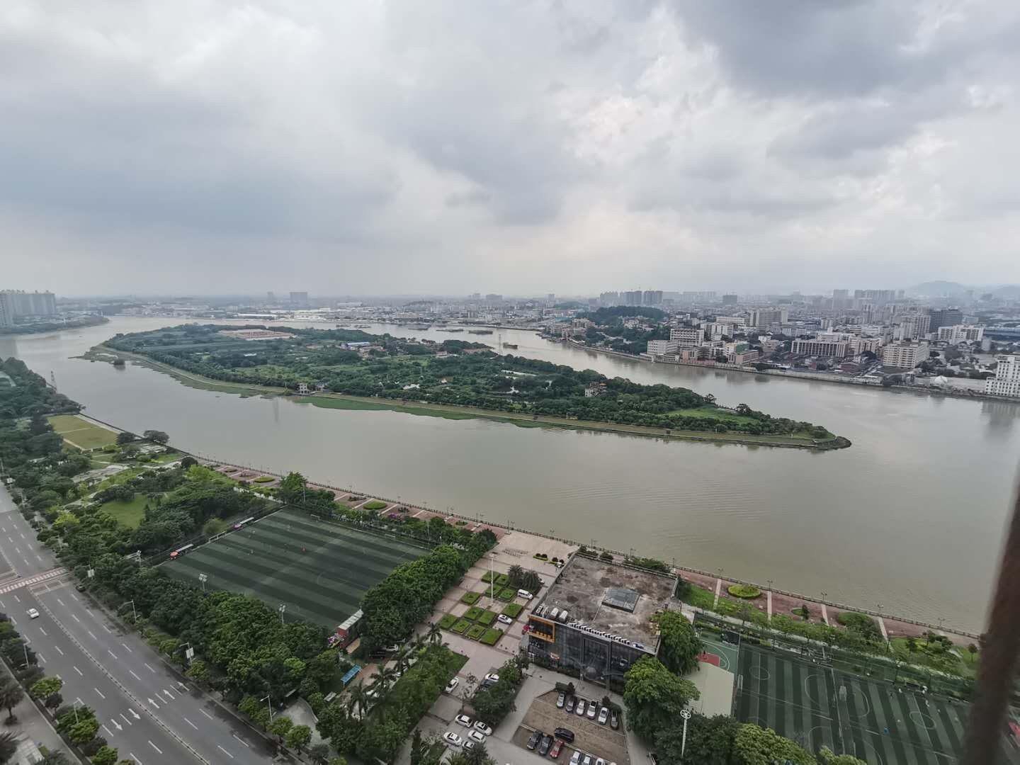 保利西海岸瀚海花园,4室2厅2卫 保利西海岸瀚海花园，家电齐全，拎包入住11