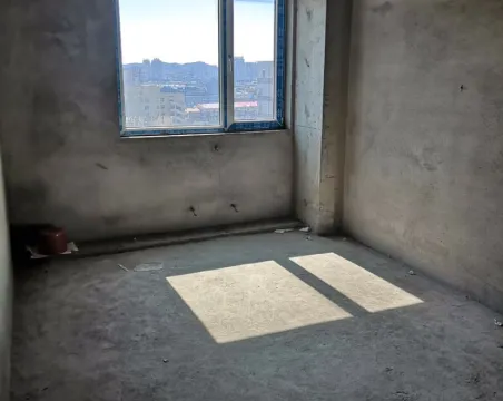 银河广场2室1厅1卫朝南毛坯