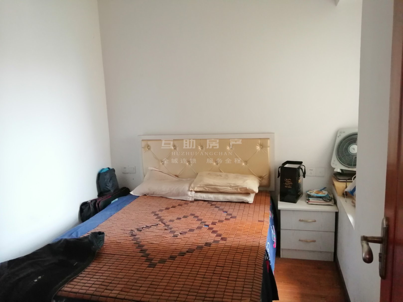 蓝光贡山壹号,育才旁 蓝光贡山壹号 精装两室 家电齐全 拎包入住3