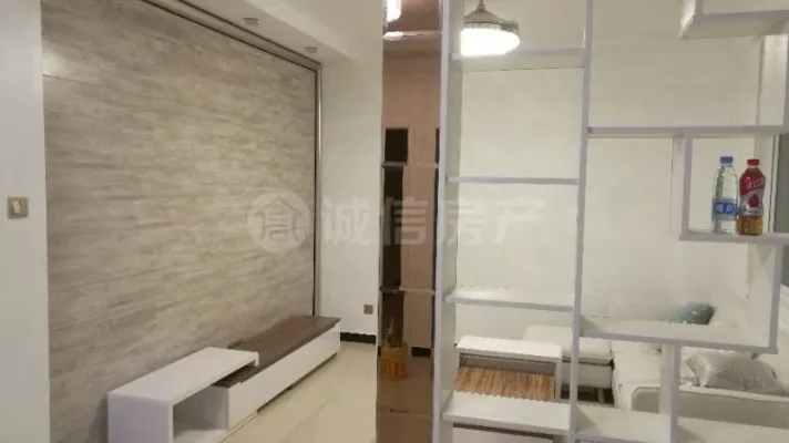 义乌商贸城五金区精装三楼两室两厅超大阳台东北片区十一小一初中