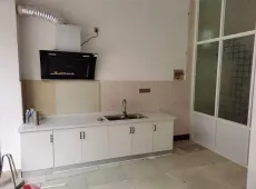 成武县|东昌建材小区1室1厅1卫出售