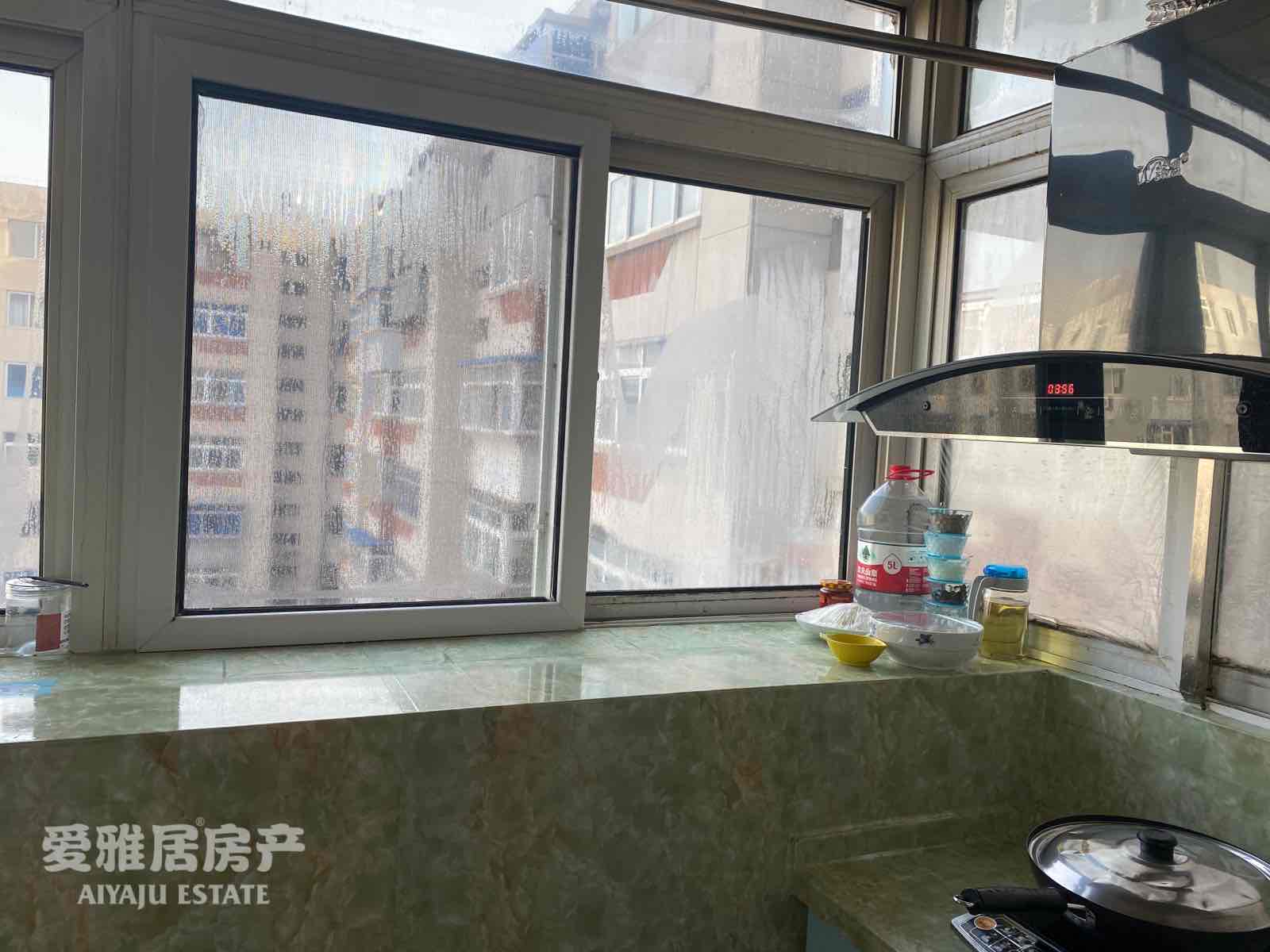 双跃小区,双越小区5层57平简装14万可议7