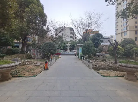 名门华府-卧龙区城中工业路八一路交汇处