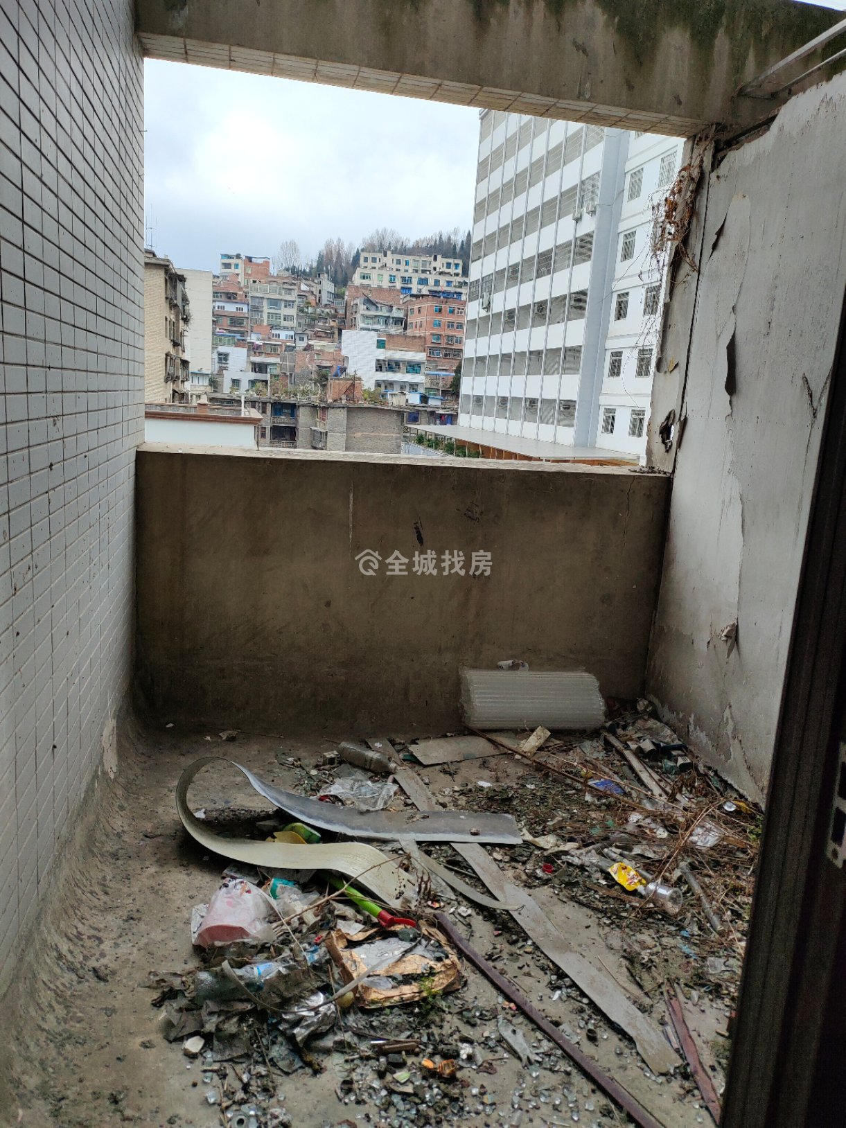 桂花路,桂花路 苏宁易购楼上 商铺五楼住宅一楼12