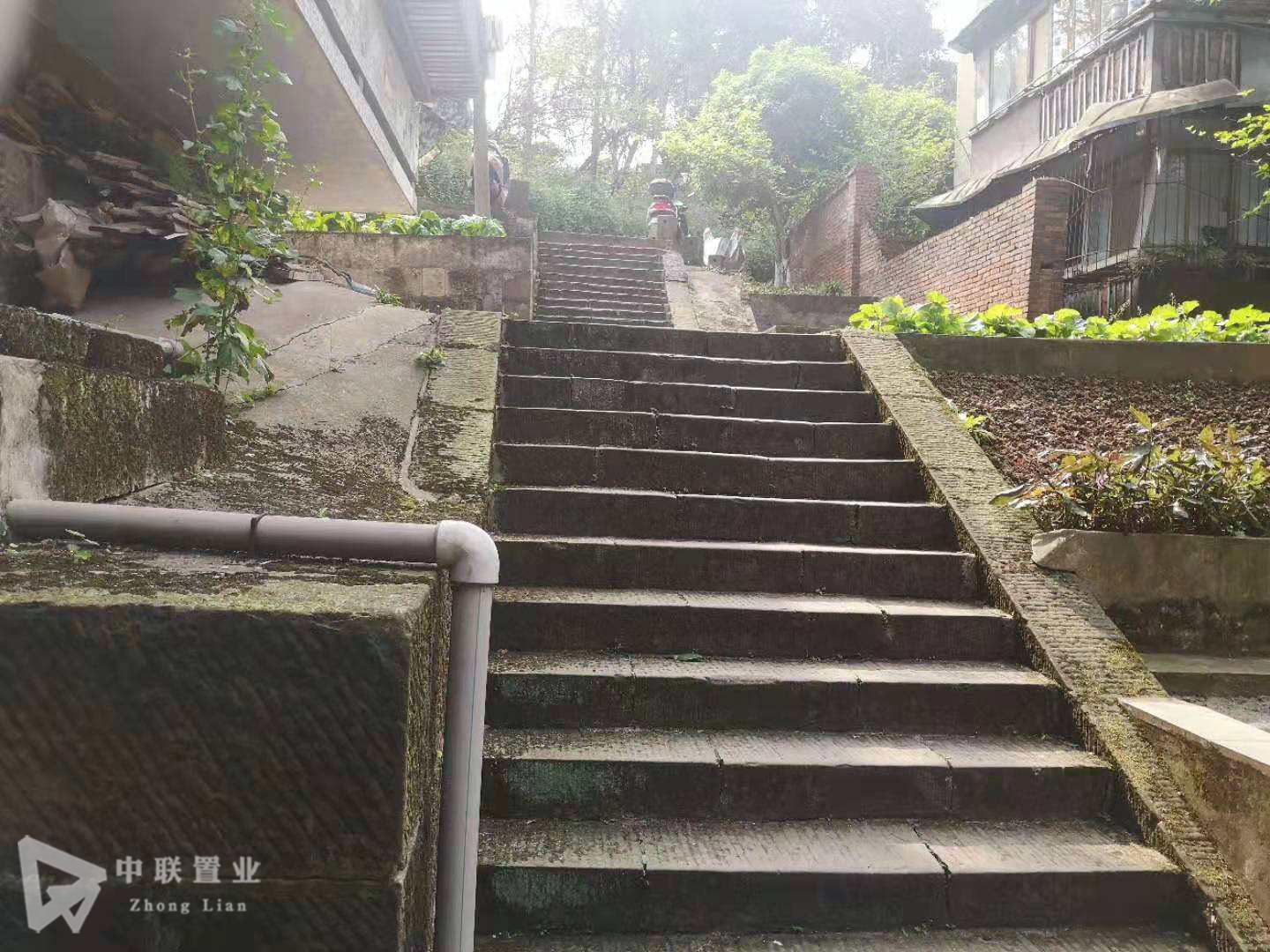 钟云山居委会,南北通透,3室2厅1卫1阳台全南,户型非常棒,有户型为证2