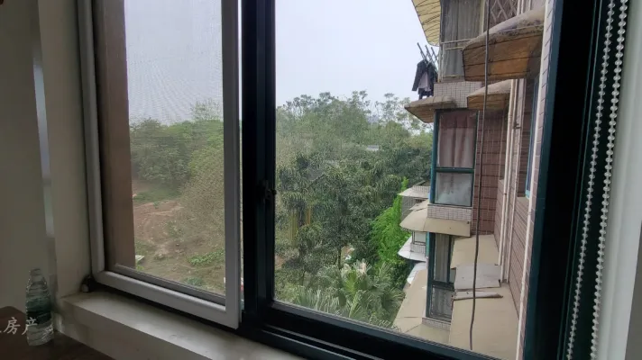 新美帝景地铁精装1室1厅1卫1阳台，交通便利，设施齐全