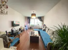 巴州区|状元小区3室2厅2卫出售