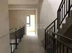 开发区|吉宝澜岸铭郡4室2厅3卫出售