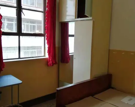 东兴小区3室2厅1卫朝南北普通