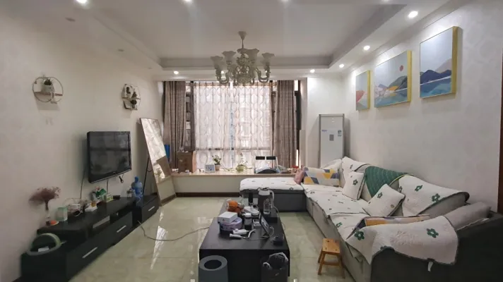 三江国际丽城 证满，自住大三室 送入户花园
