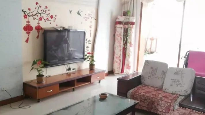 洪兴花园北区，精装修，自住房，满2年
