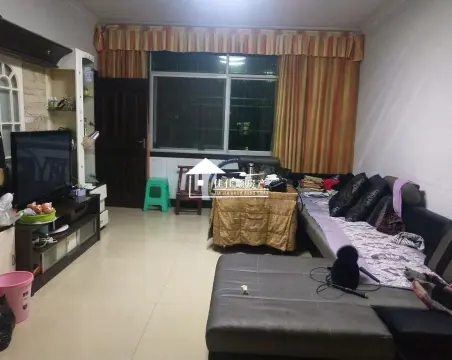山泰小区3室2厅1卫朝南北精装