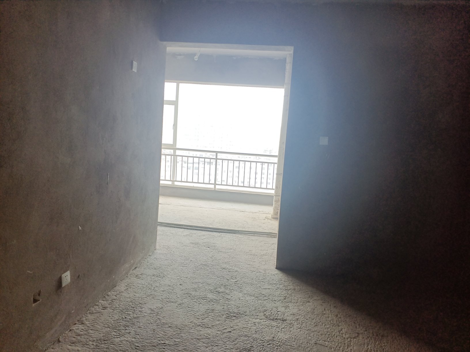东关学期，2室2厅1卫1阳台，毛坯两证齐全-书苑彼岸二手房价