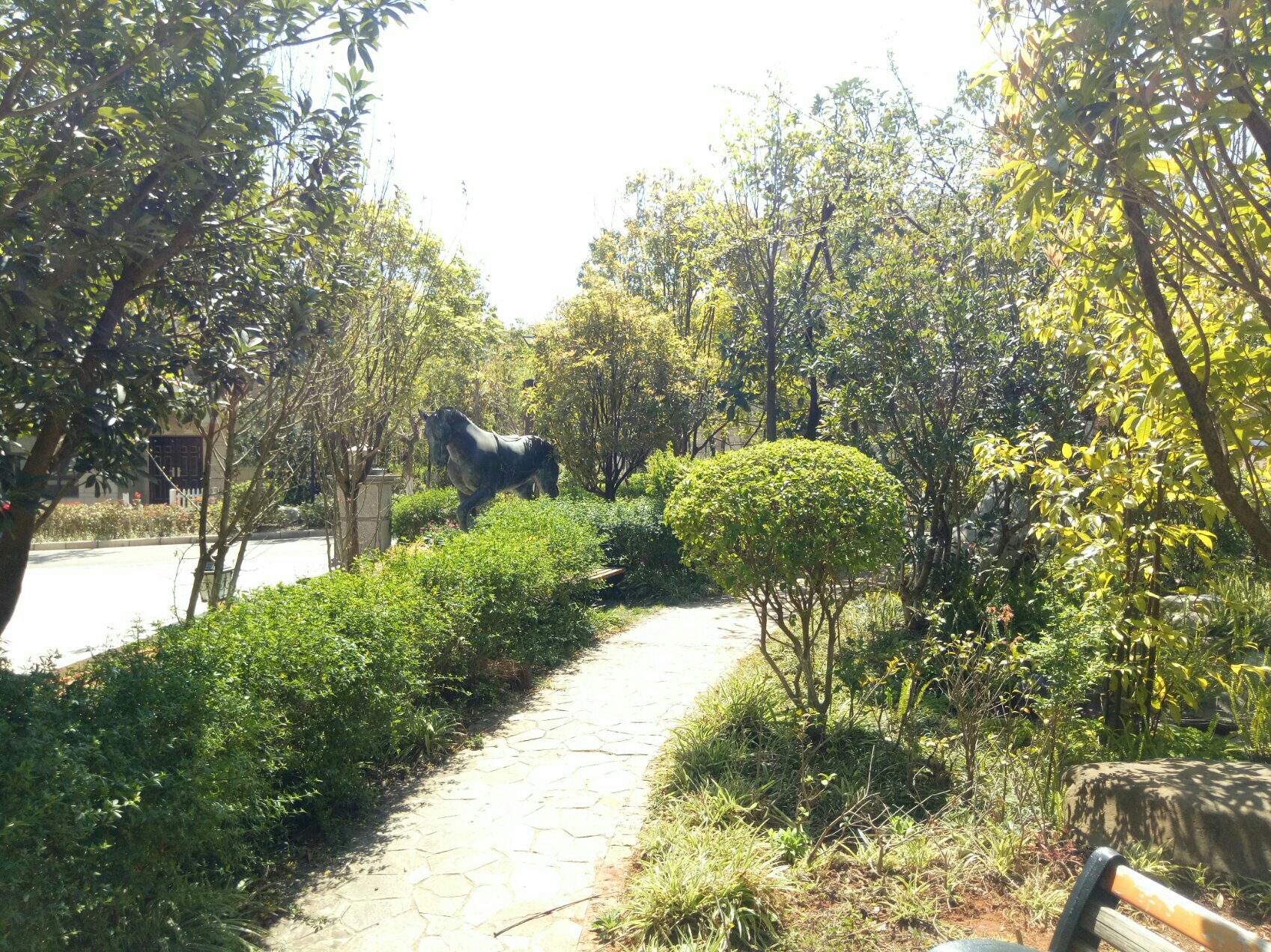 南疆坤城,坤城132平米，三室两厅两卫，房东诚心出售16