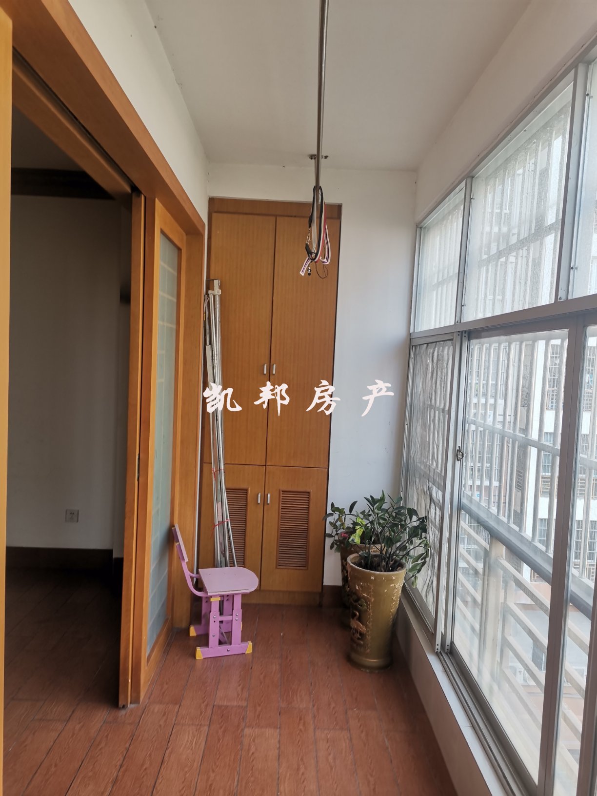 田阳县城西普通4室2厅2卫二手房出售7