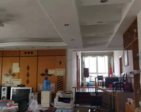 公安广电小区4室3厅2卫朝南普通