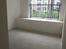 经开区|阳光里4室2厅2卫出售|买房租房佣金全返