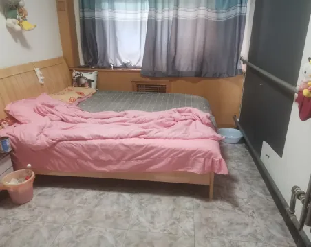 秦宇小区2室2厅1卫朝北普通