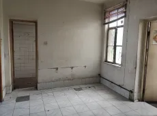 铁三处大院，2室一厅，毛坯