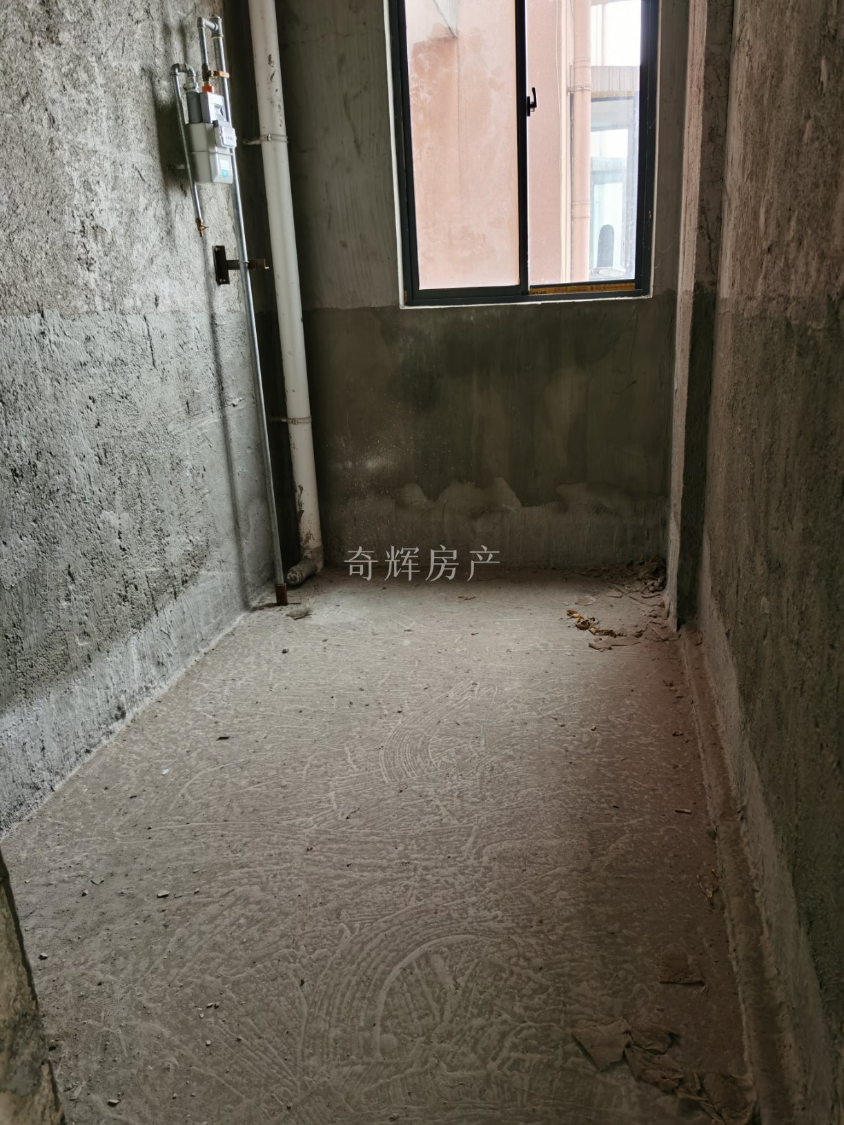 永丰国际,永丰国际标准五室，中空复试楼，带楼顶花园，电梯高层，房产证9