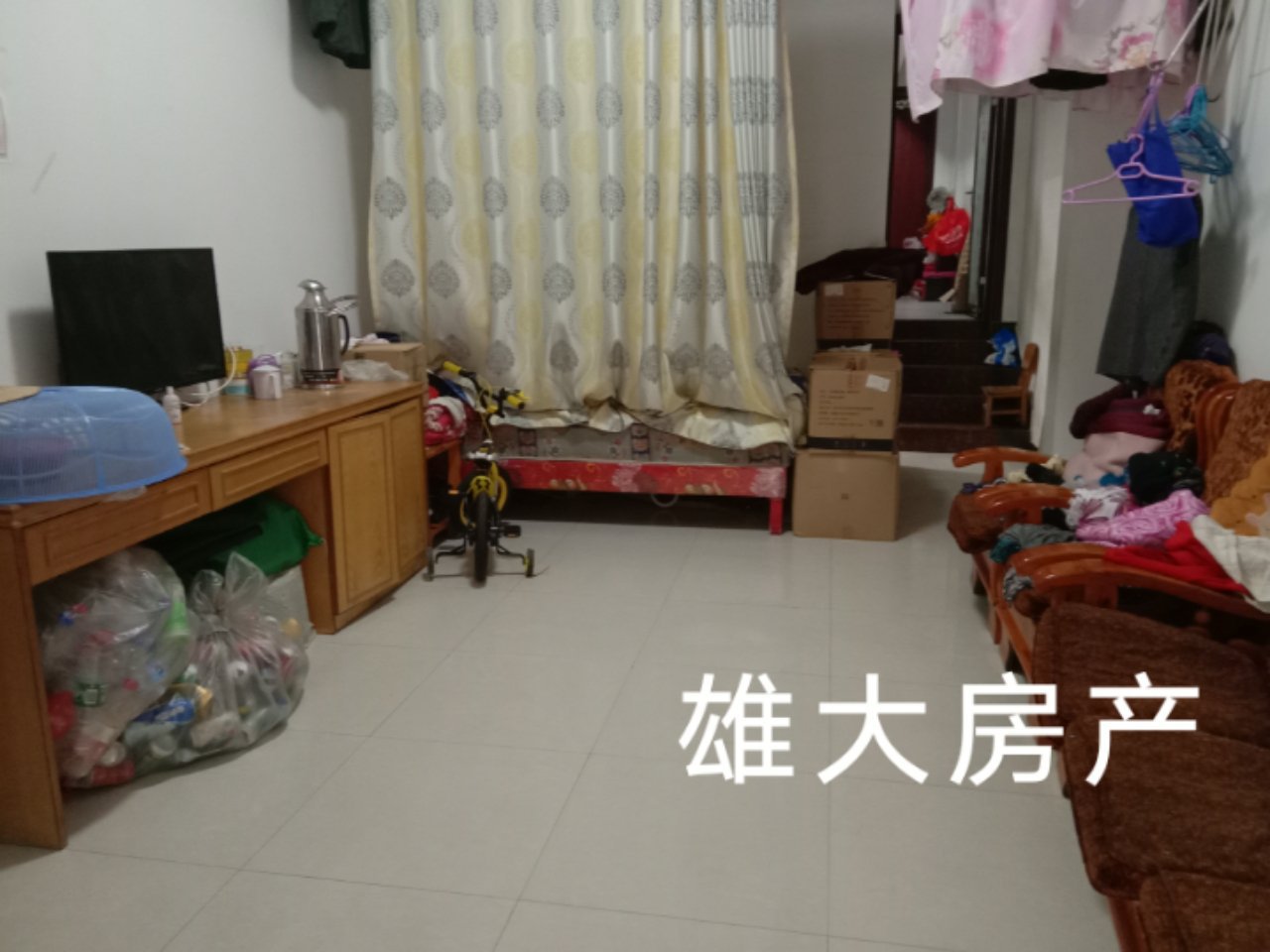 君临天下车库出售，一室一厅一厨一卫...带一个储藏间-君临天下二手房价