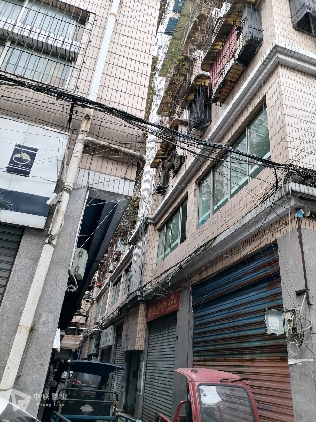 远达商业城,五星店周边，精装3室出售，采光好，位置佳14