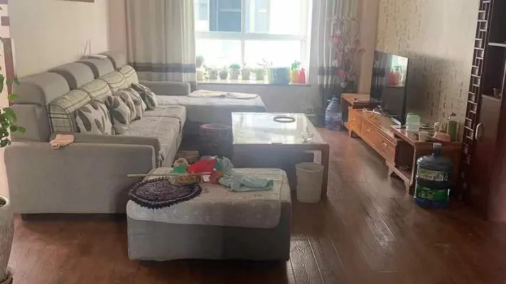 盛世锦华东江 花园  精装3室2厅1卫1阳台 带家具家电