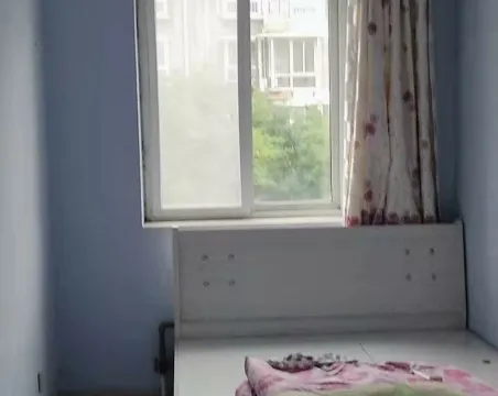 龙湾小区2室2厅1卫朝南北精装