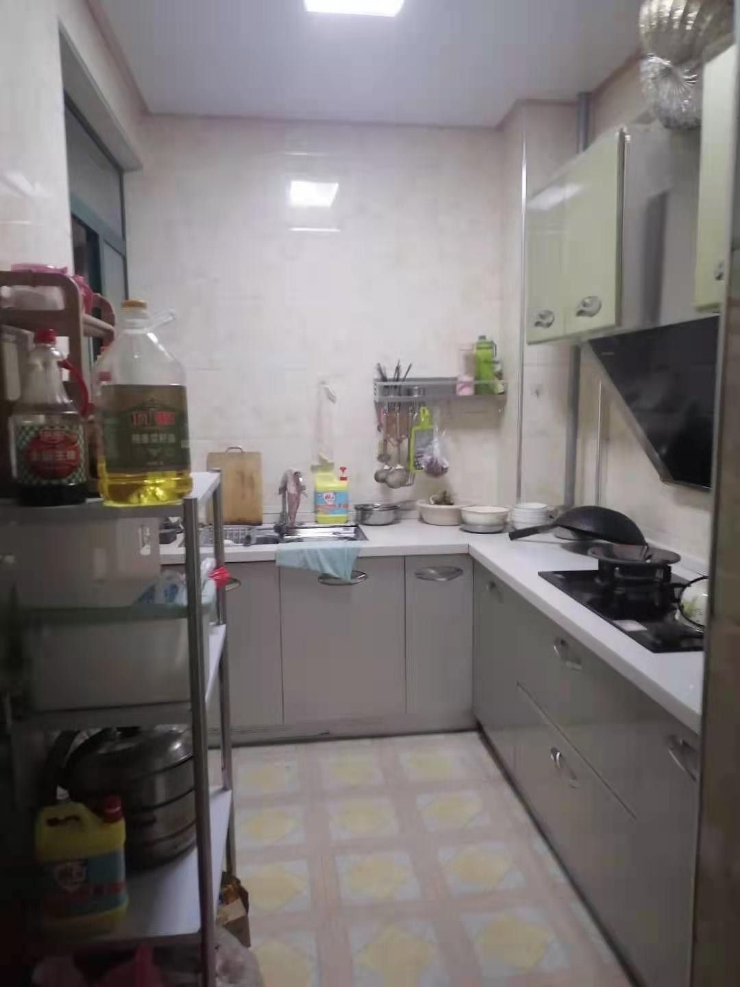 宏宇新城剑桥名门,精装10万，两房拎包住，房东诚心出售7