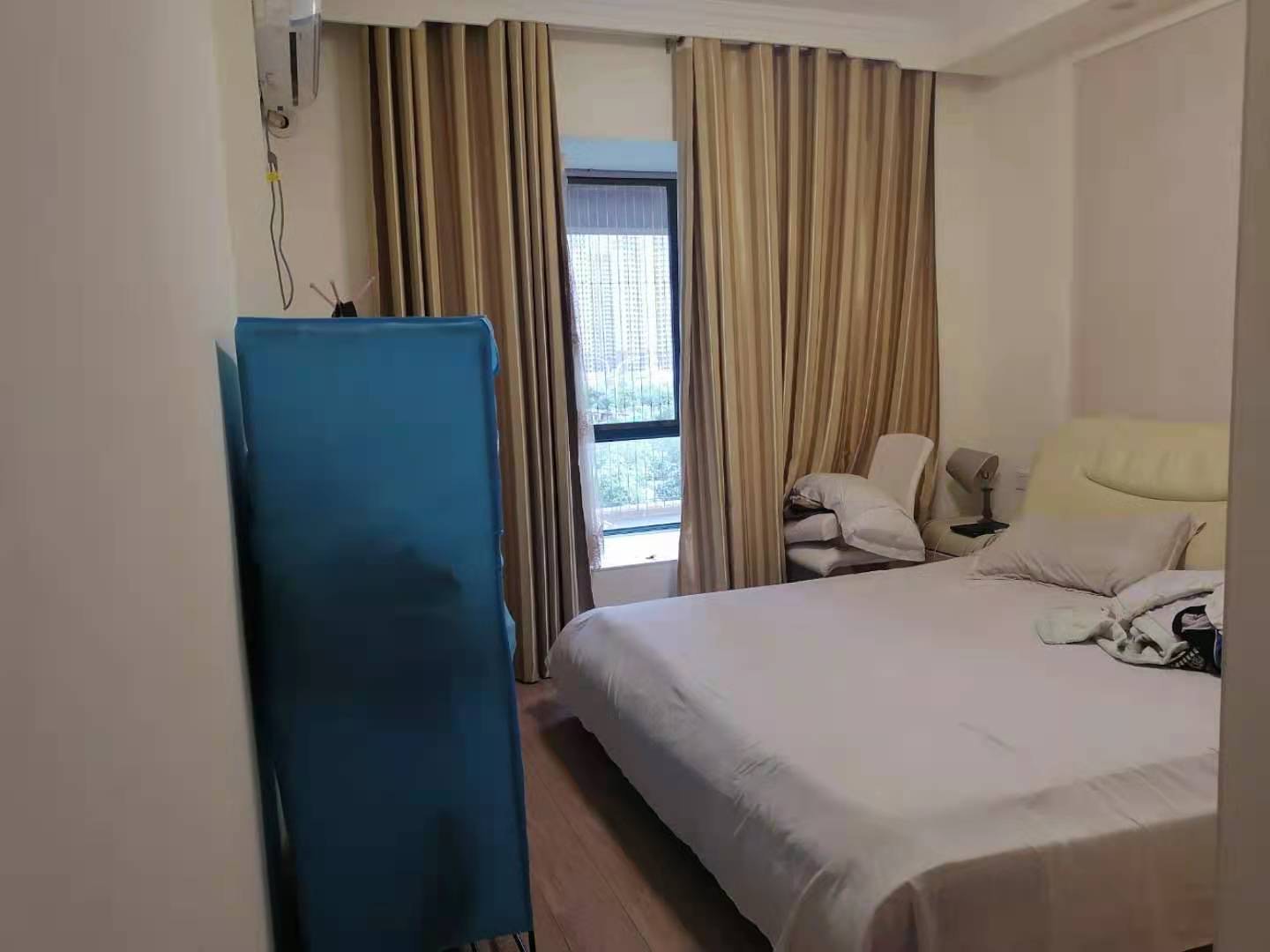 宏宇新城剑桥名门,精装10万，两房拎包住，房东诚心出售2