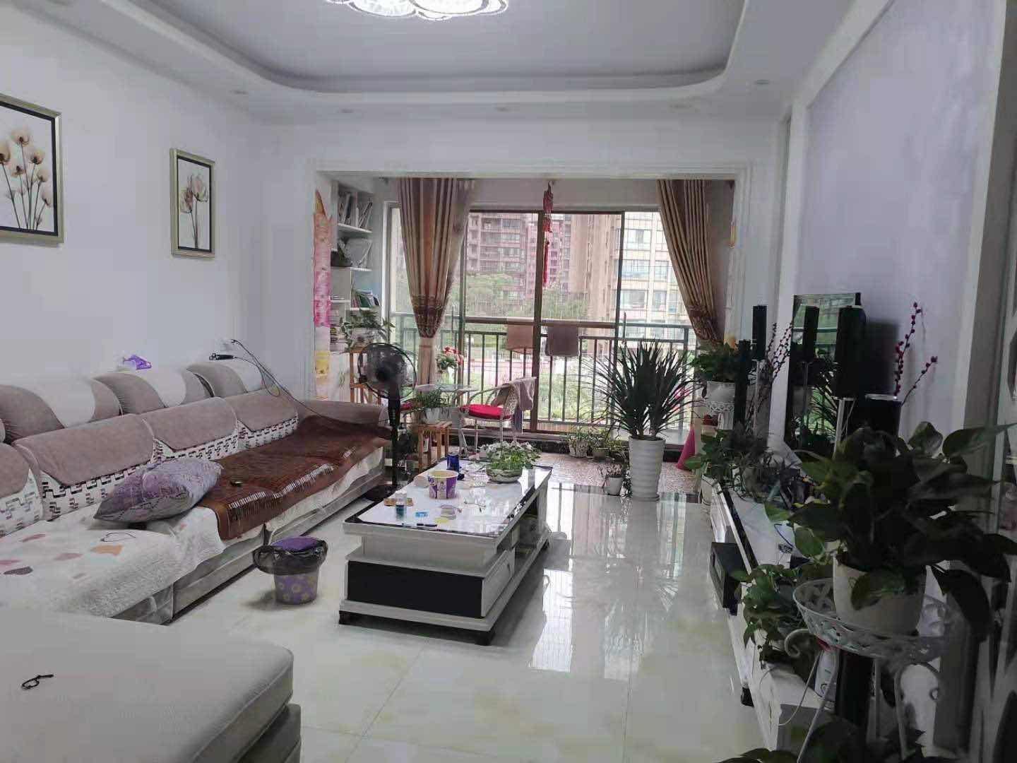 宏宇新城剑桥名门,精装10万，两房拎包住，房东诚心出售1